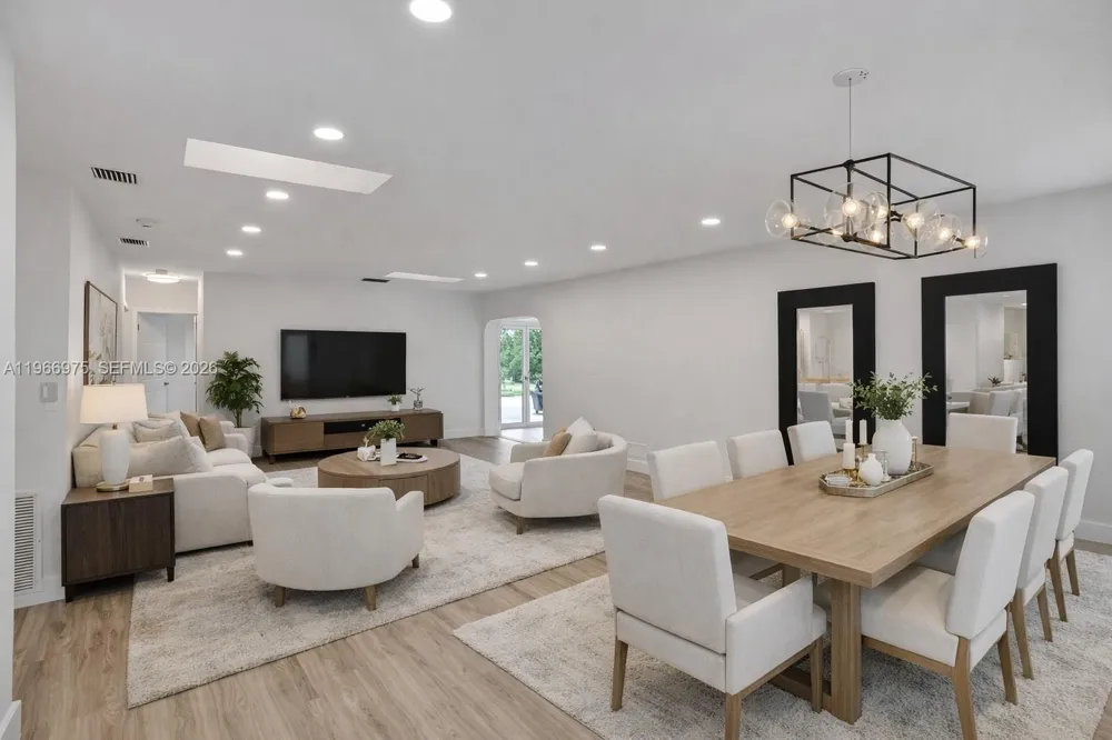 19710 NE 23rd Ave Miami, FL 33180