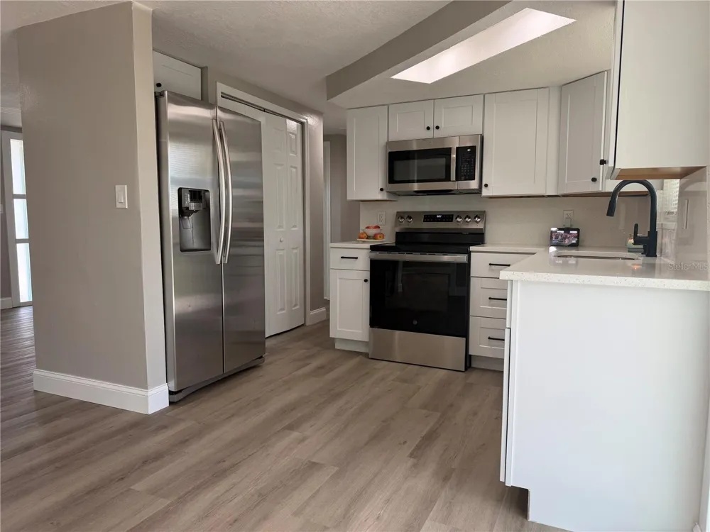 7220 FOX HOLLOW DRIVE Port Richey, FL 34668