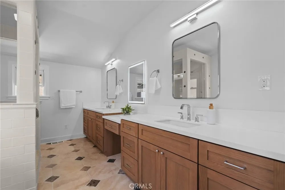 3161 Shue Escondido, CA 92027
