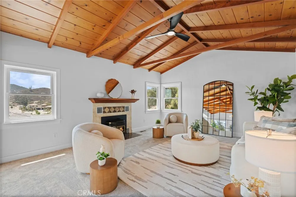 3161 Shue Escondido, CA 92027