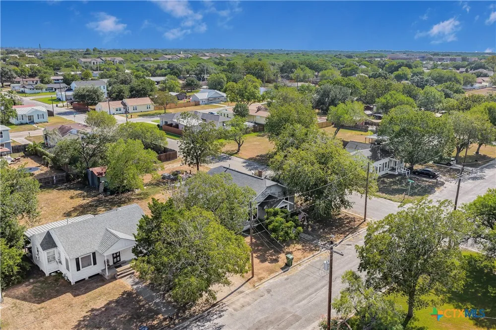 520 E First Street Cuero, TX 77954