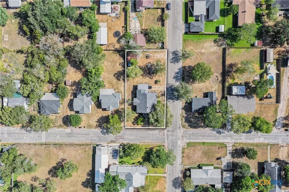 520 E First Street Cuero, TX 77954