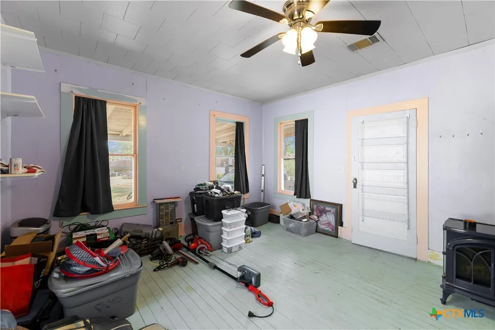 520 E First Street Cuero, TX 77954