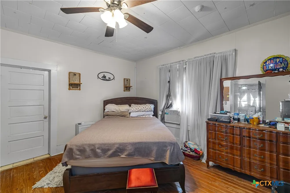 520 E First Street Cuero, TX 77954
