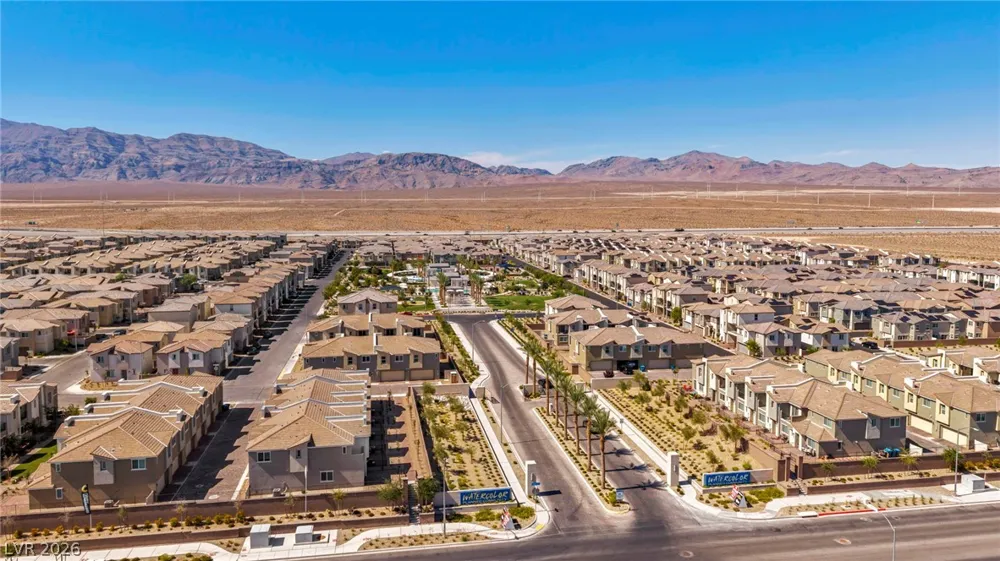 2742 Champagne Gold Avenue North Las Vegas, NV 89086