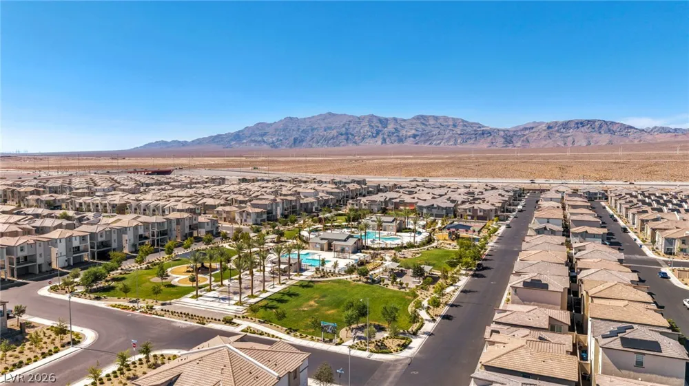 2742 Champagne Gold Avenue North Las Vegas, NV 89086