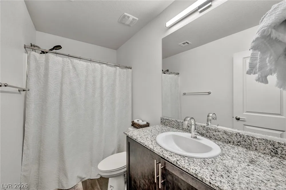 2742 Champagne Gold Avenue North Las Vegas, NV 89086