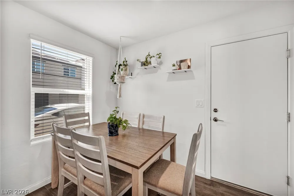 2742 Champagne Gold Avenue North Las Vegas, NV 89086