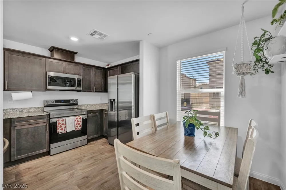 2742 Champagne Gold Avenue North Las Vegas, NV 89086