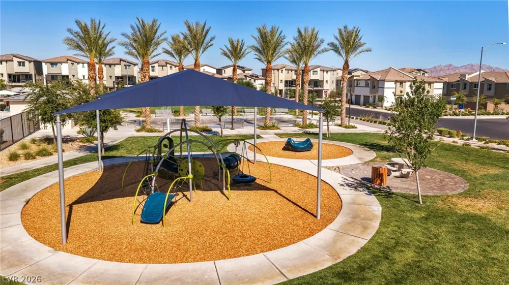 2742 Champagne Gold Avenue North Las Vegas, NV 89086