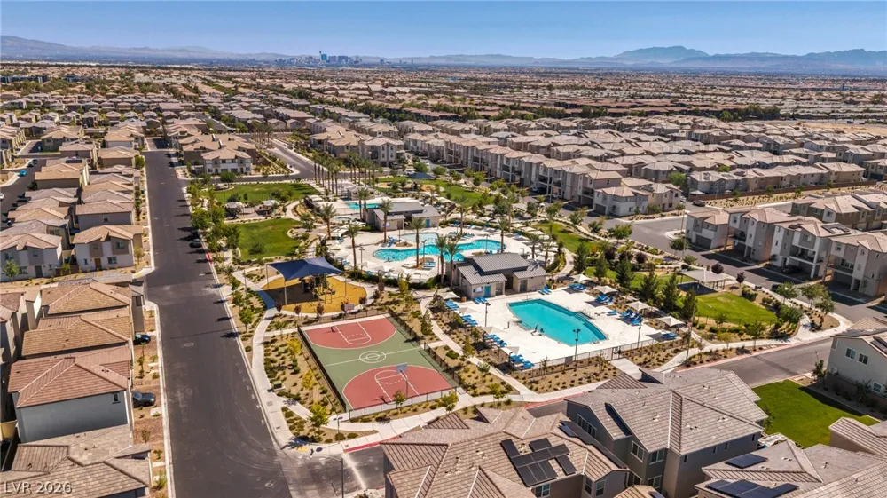 2742 Champagne Gold Avenue North Las Vegas, NV 89086