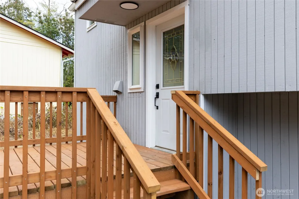 1386 Admirals Drive Oak Harbor, WA 98277