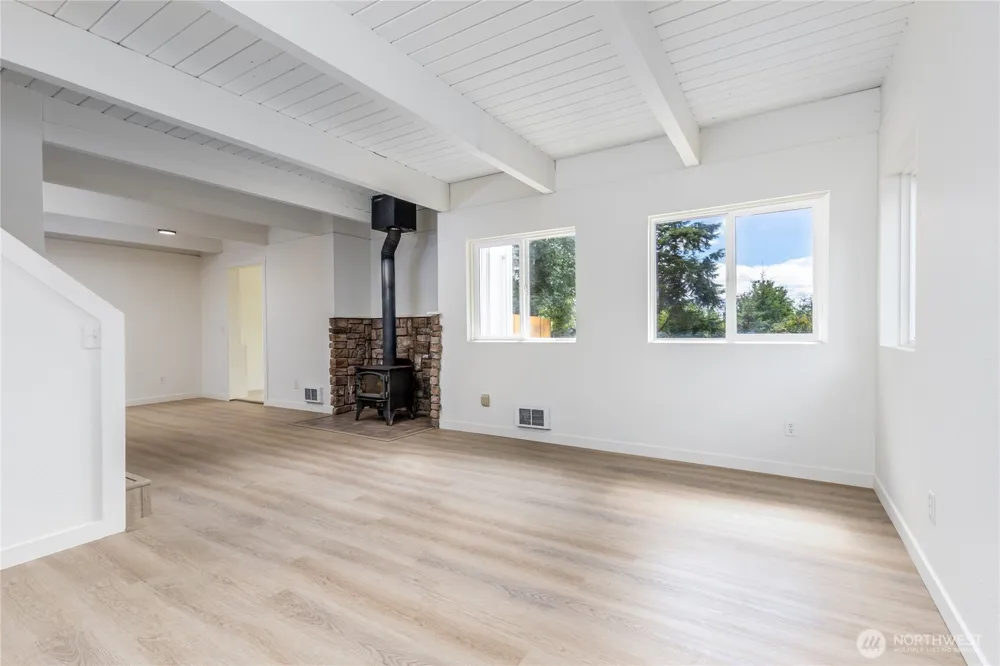 1386 Admirals Drive Oak Harbor, WA 98277