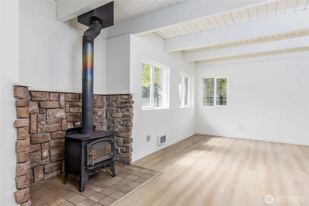 1386 Admirals Drive Oak Harbor, WA 98277