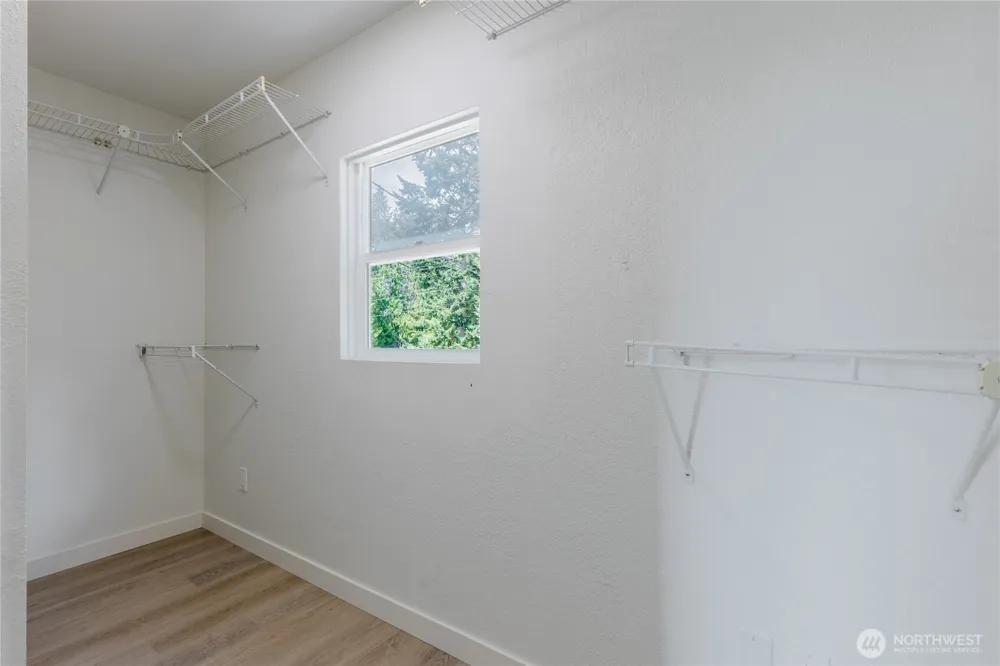 1386 Admirals Drive Oak Harbor, WA 98277