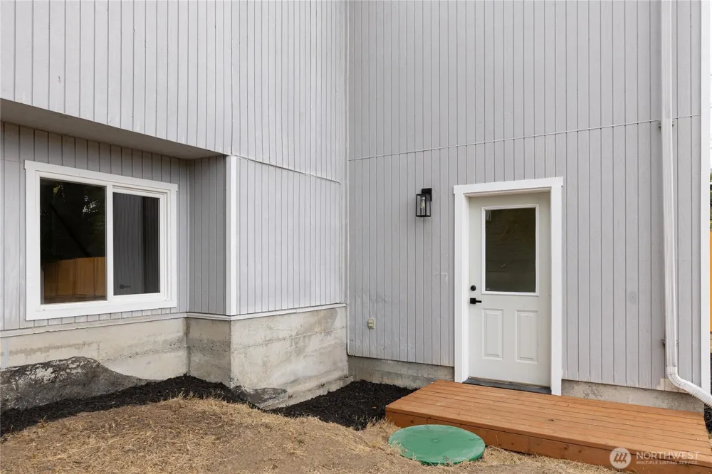 1386 Admirals Drive Oak Harbor, WA 98277