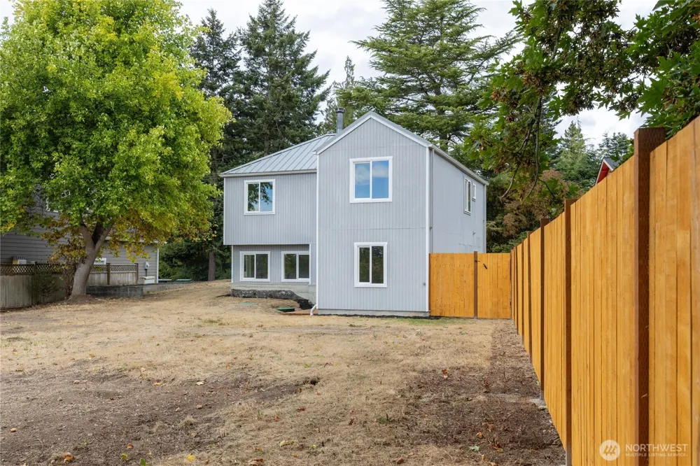 1386 Admirals Drive Oak Harbor, WA 98277