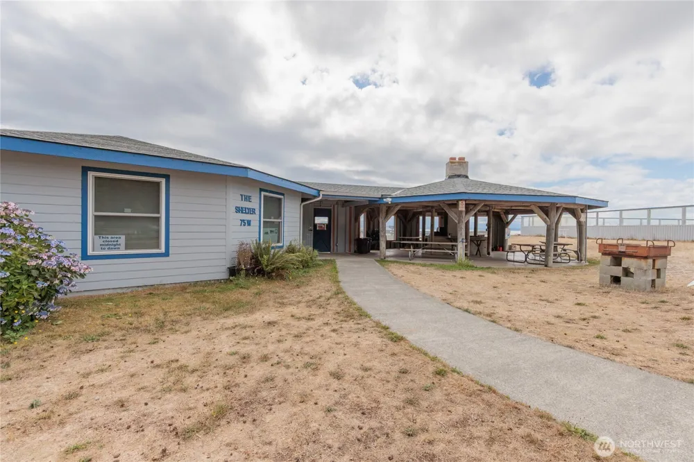 1386 Admirals Drive Oak Harbor, WA 98277
