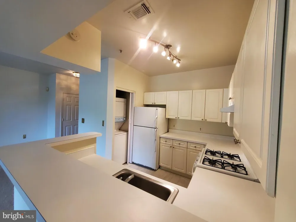 12909 ALTON SQUARE #301 Herndon, VA 20170