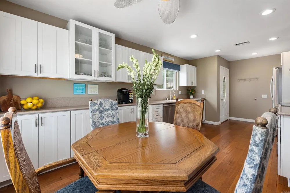 3743 Savory Way Oceanside, CA 92057