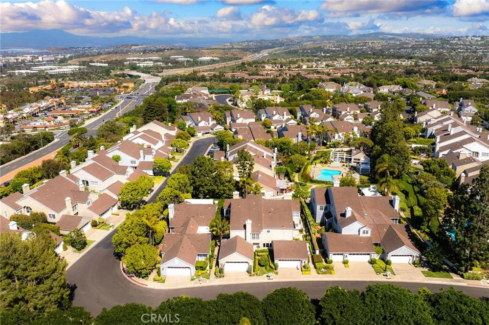 57 Hillsdale Newport Beach, CA 92660