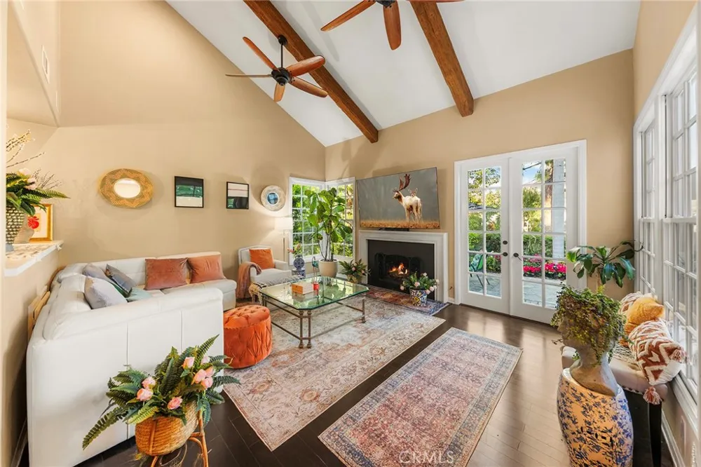 57 Hillsdale Newport Beach, CA 92660