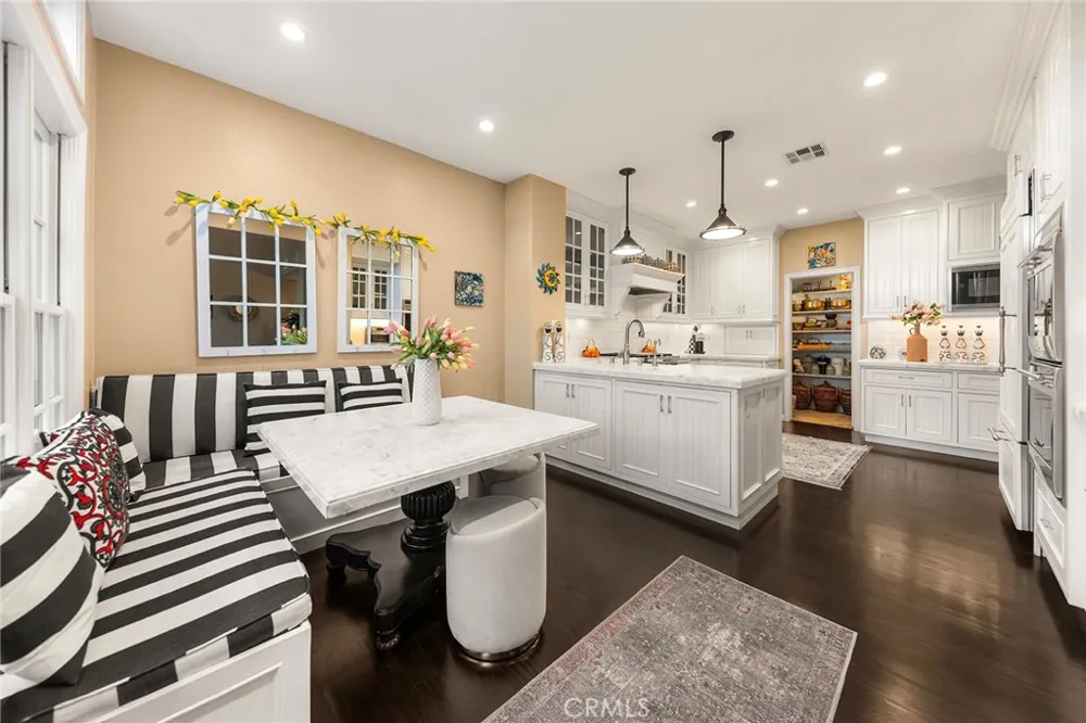 57 Hillsdale Newport Beach, CA 92660