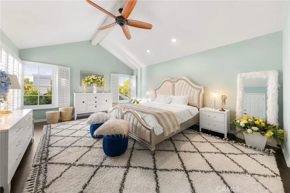 57 Hillsdale Newport Beach, CA 92660
