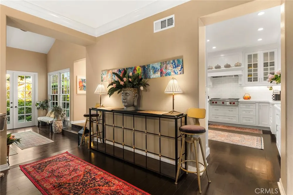 57 Hillsdale Newport Beach, CA 92660