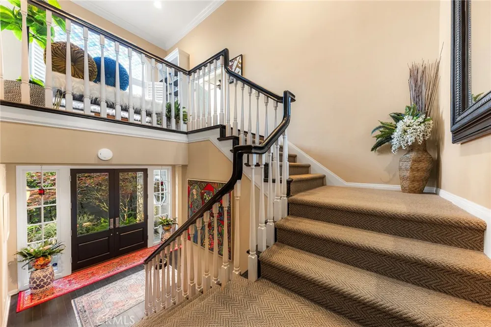 57 Hillsdale Newport Beach, CA 92660