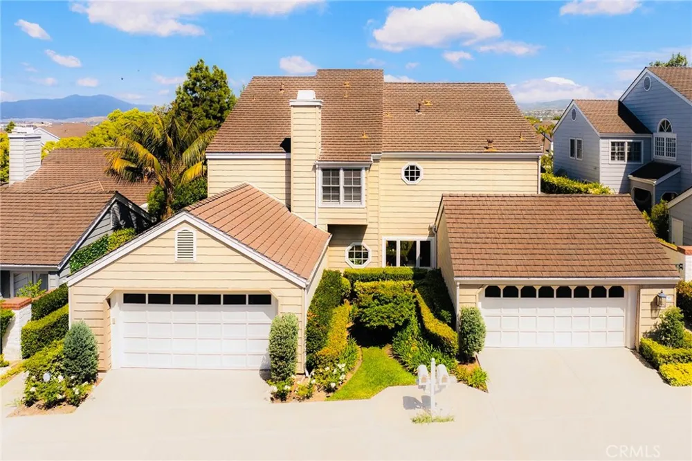 57 Hillsdale Newport Beach, CA 92660