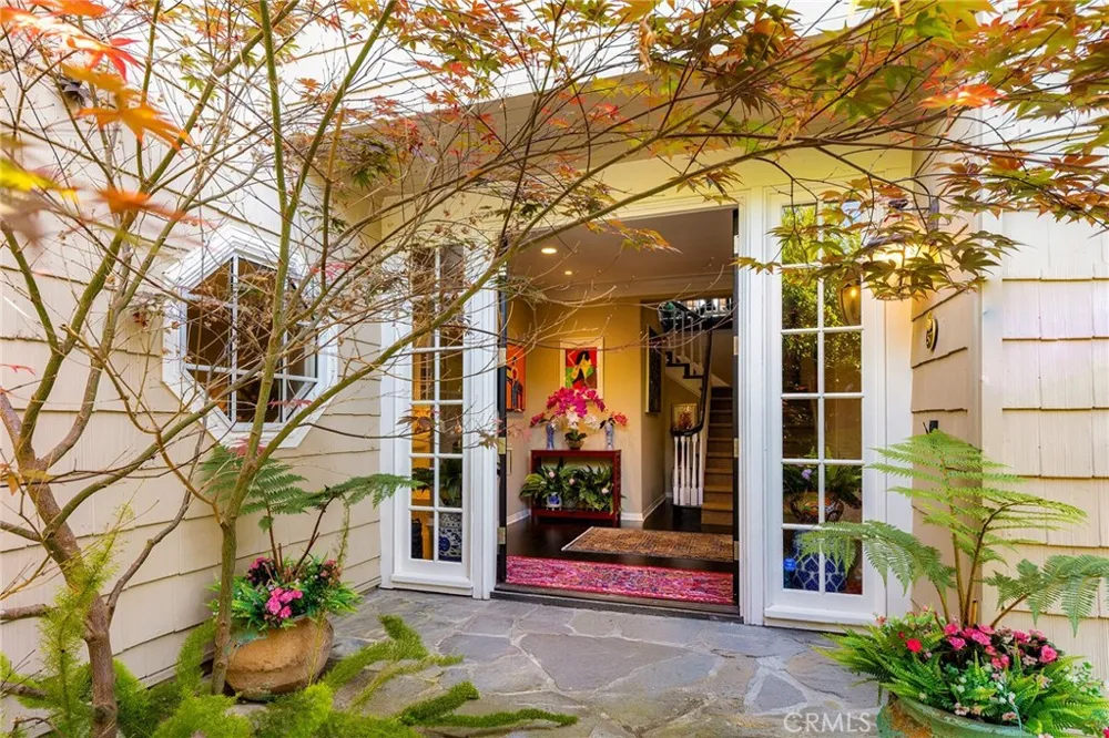 57 Hillsdale Newport Beach, CA 92660