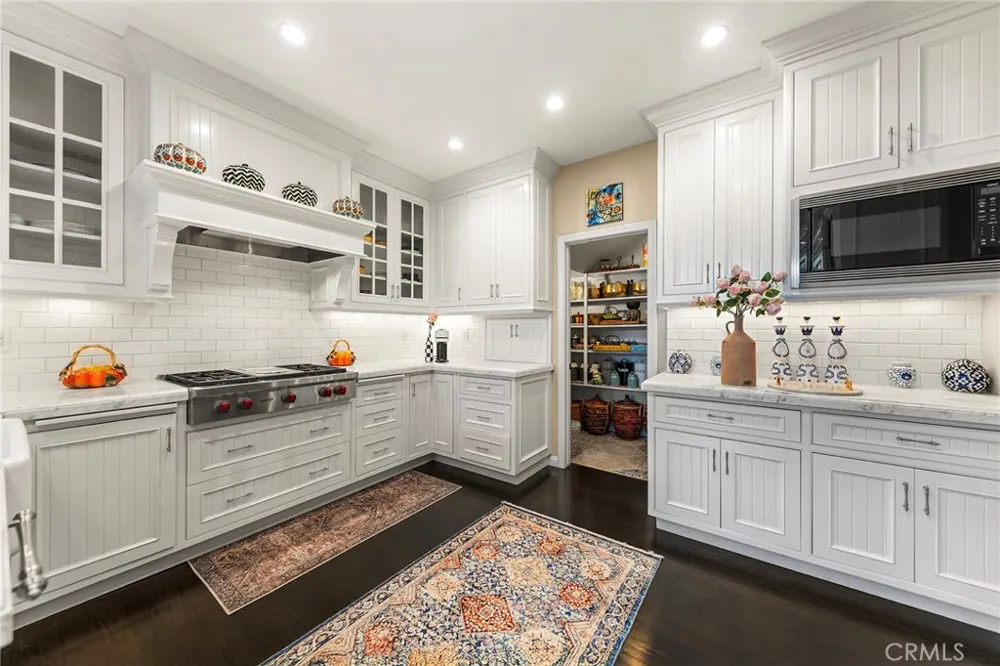 57 Hillsdale Newport Beach, CA 92660