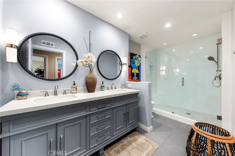 57 Hillsdale Newport Beach, CA 92660