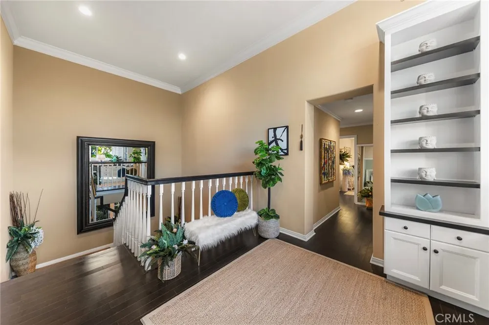 57 Hillsdale Newport Beach, CA 92660