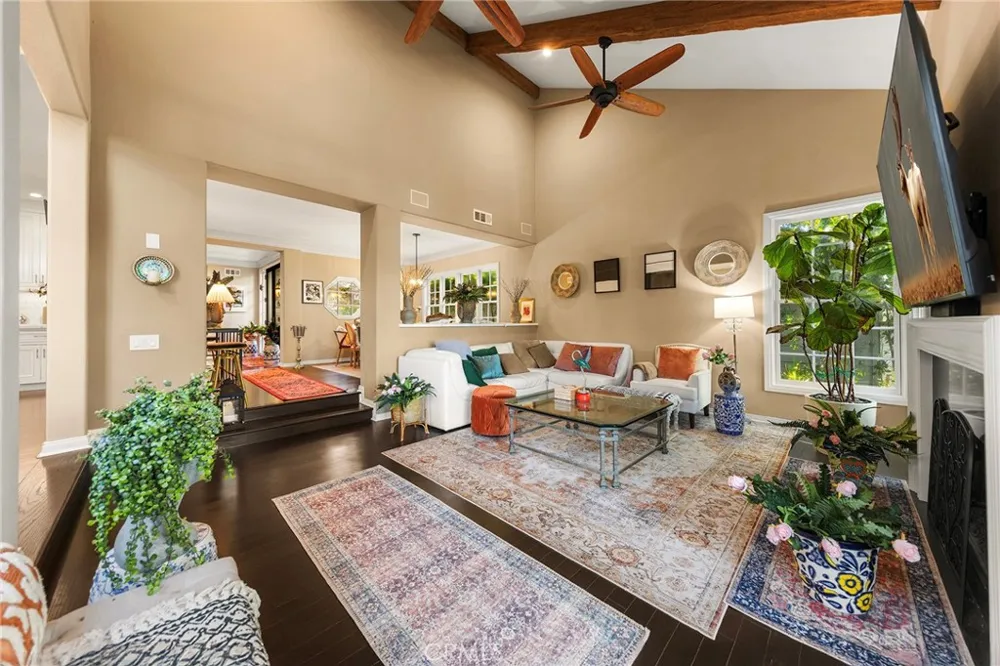 57 Hillsdale Newport Beach, CA 92660