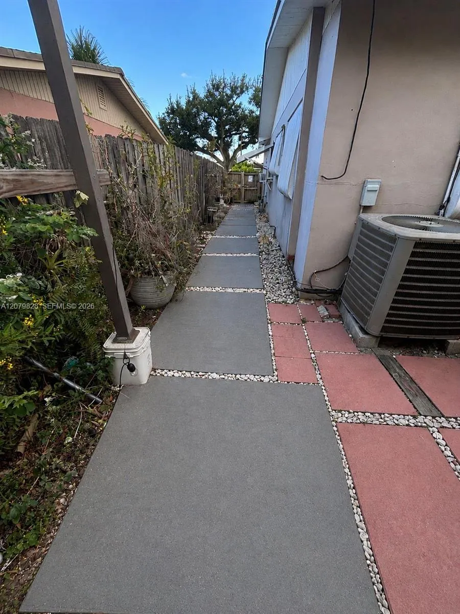 6771 Freedom St #1 Hollywood, FL 33024