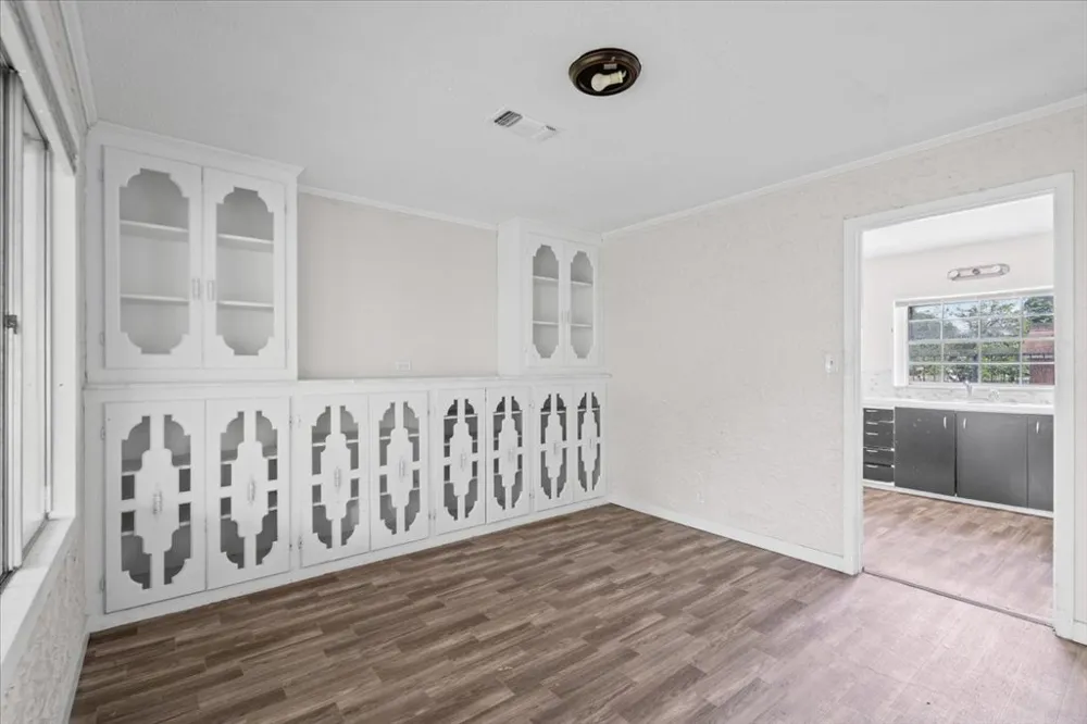 103 W Beaumont Thrall, TX 76578