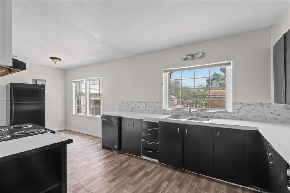 103 W Beaumont Thrall, TX 76578