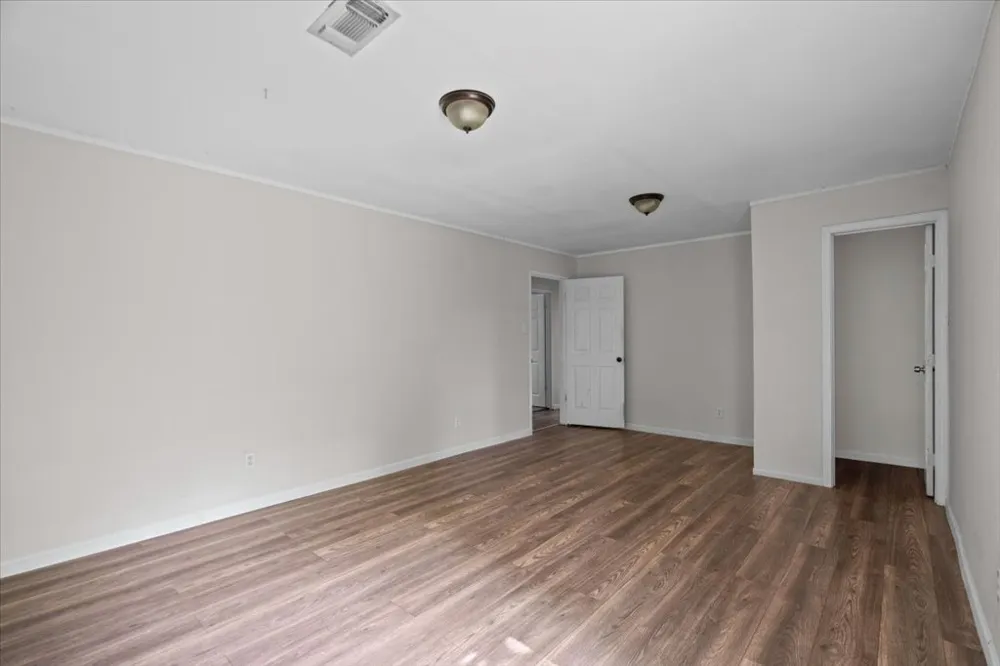 103 W Beaumont Thrall, TX 76578