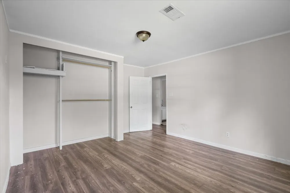 103 W Beaumont Thrall, TX 76578