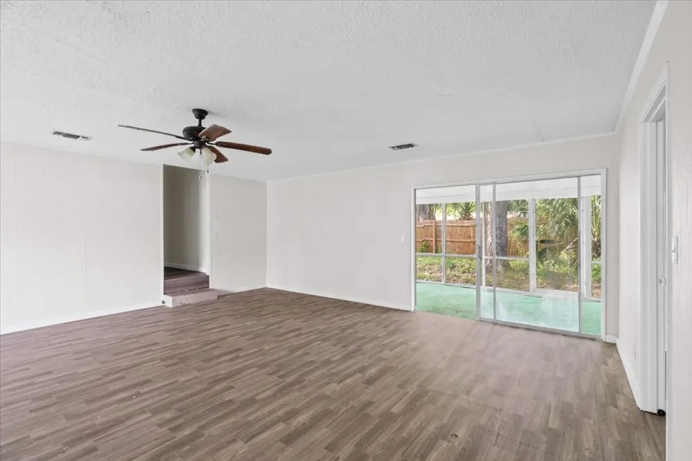 103 W Beaumont Thrall, TX 76578