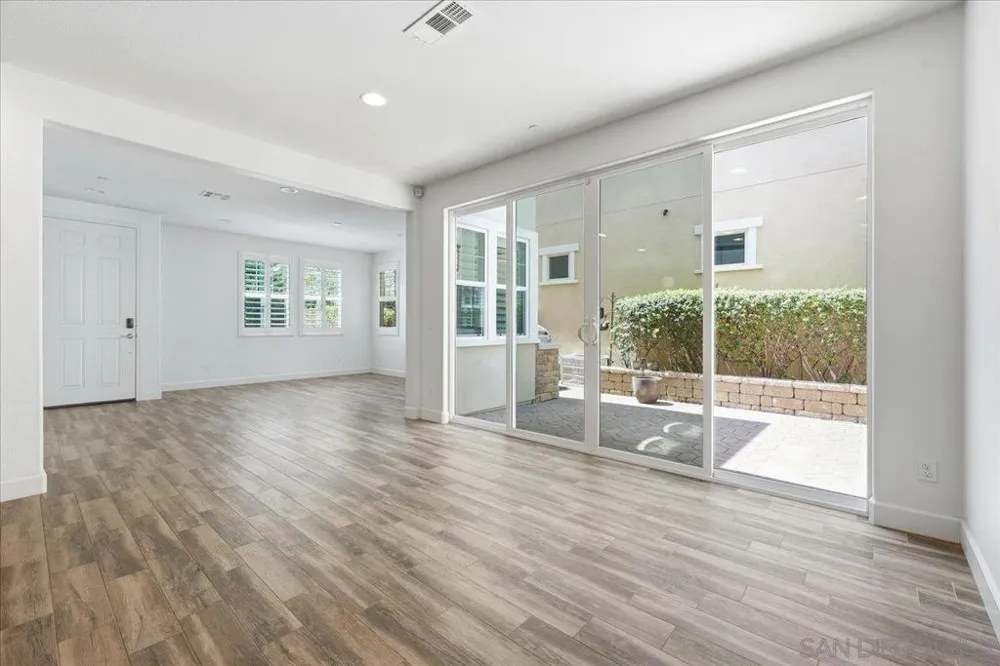 6692 Dondero Trail San Diego, CA 92130