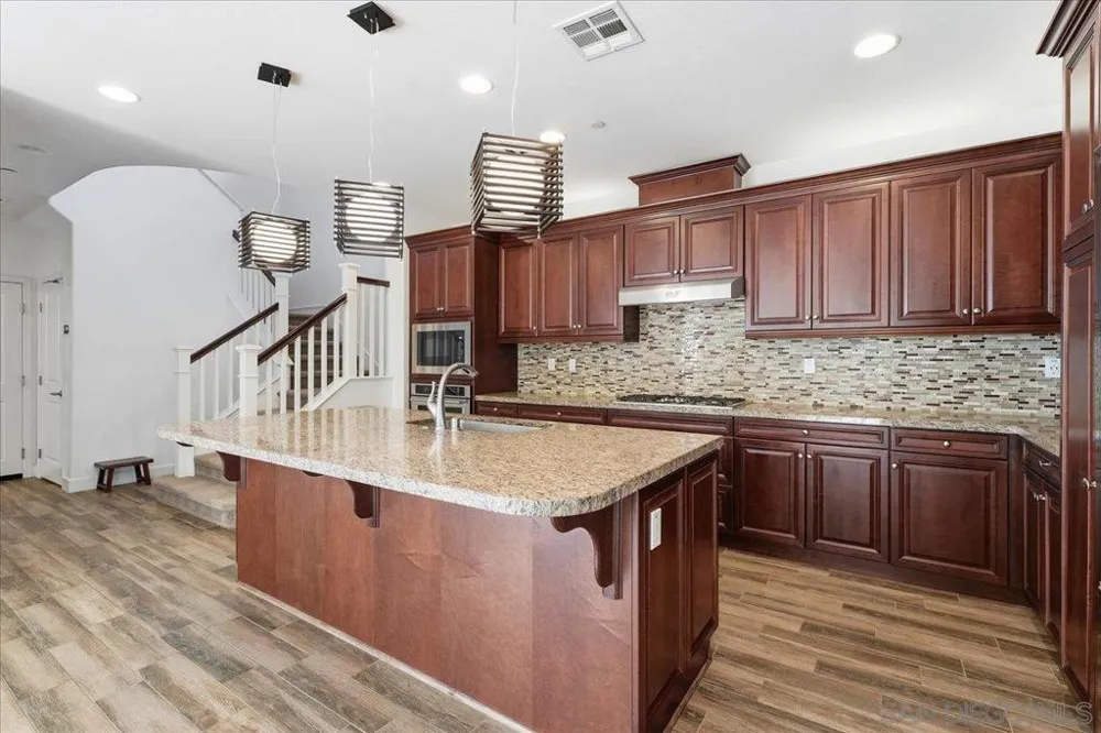 6692 Dondero Trail San Diego, CA 92130