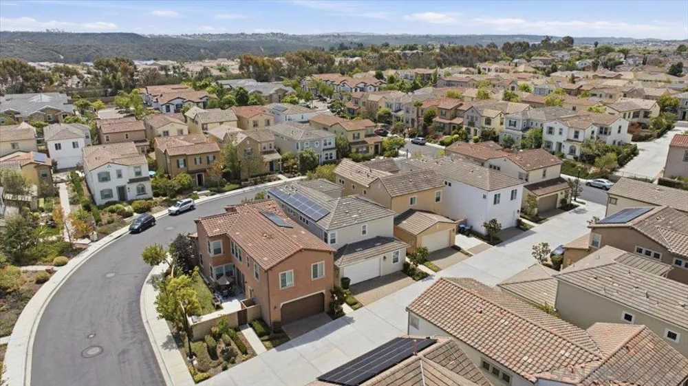 6692 Dondero Trail San Diego, CA 92130