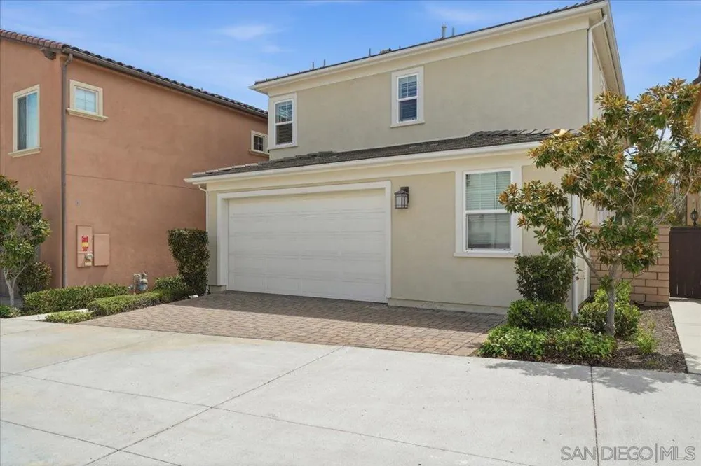 6692 Dondero Trail San Diego, CA 92130