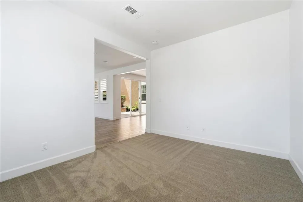 6692 Dondero Trail San Diego, CA 92130