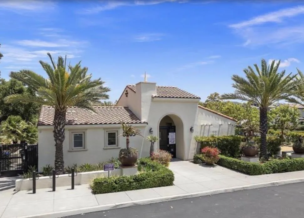 6692 Dondero Trail San Diego, CA 92130