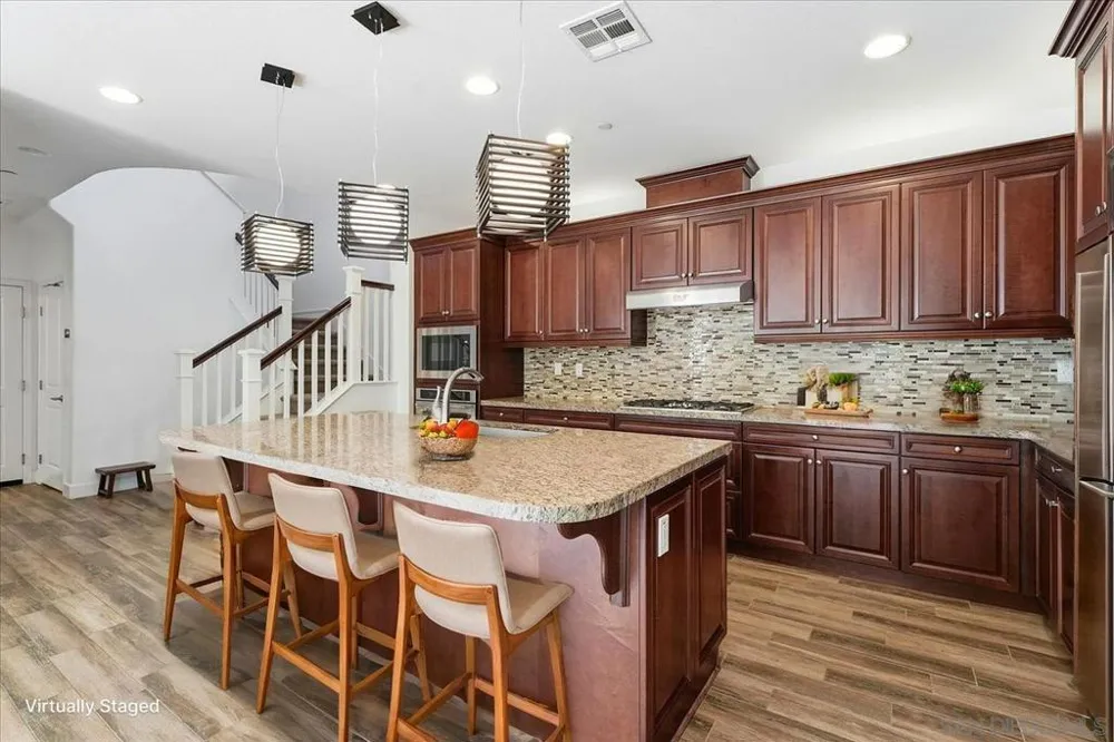 6692 Dondero Trail San Diego, CA 92130