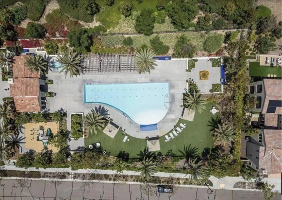 6692 Dondero Trail San Diego, CA 92130